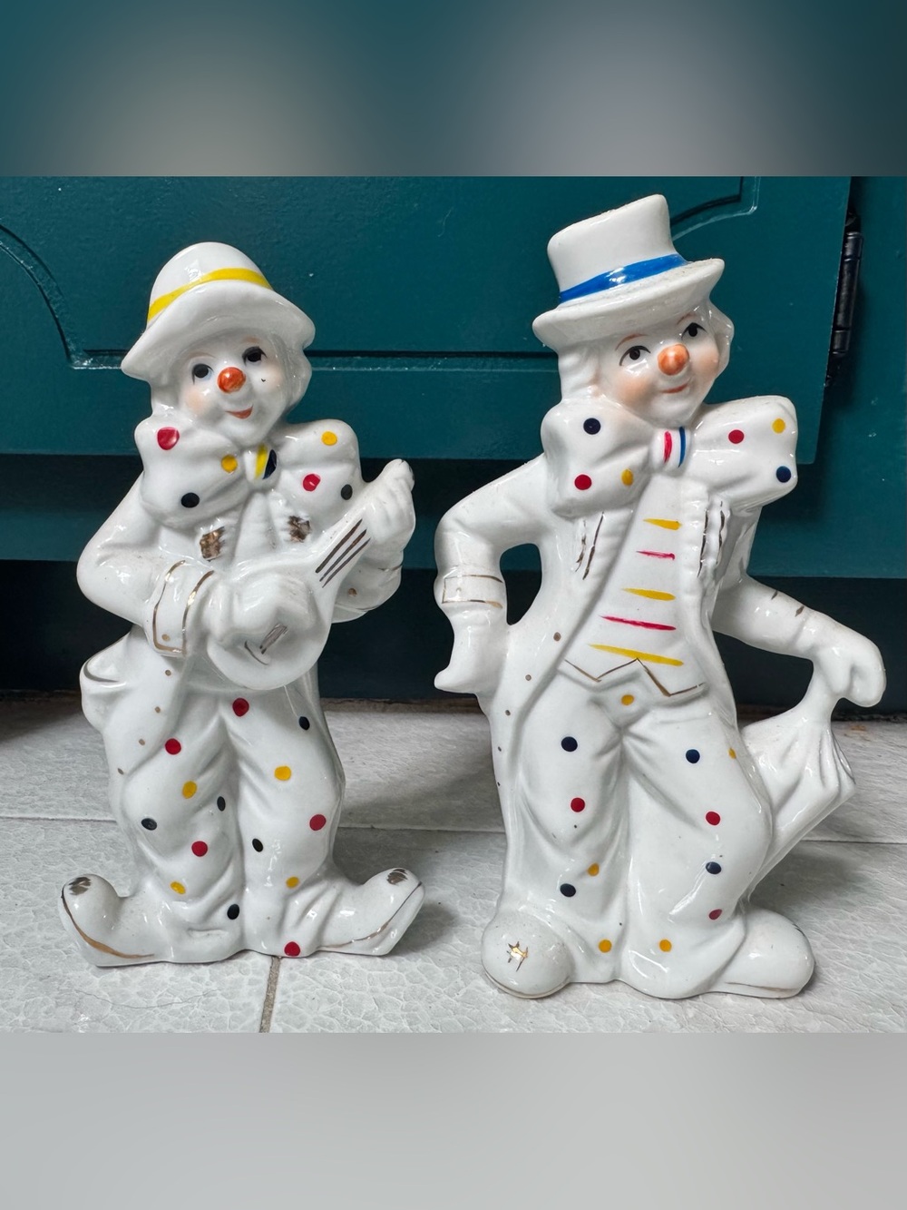 Vintage White Shian Yih Ceramic Clown Pair
